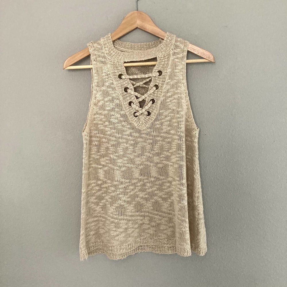 Evereve braeve Shay Lace Up Top - Sleeveless Knit Sweater - Oatmeal - Medium